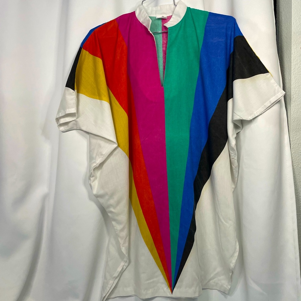 VTG 80s Dotti oversized tunic length top w/ bold upward projecting rainbow sz S
